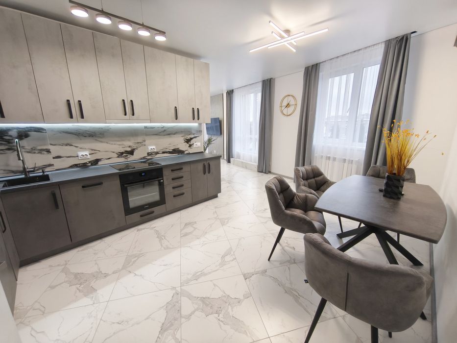 Вул.Кульпарківська 93 парус сіті