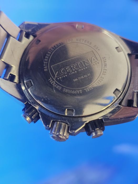 У продажу Certina