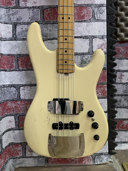Aria Pro2 bass guitar PJ (creamy white) Japan