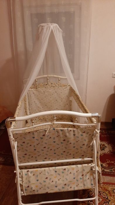 Детская железная кроватка