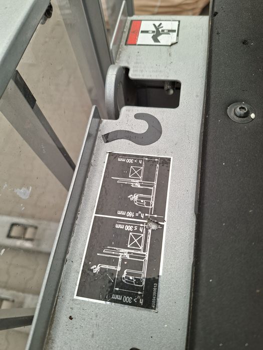 WÓZEK widłowy magazynowy elektryczny