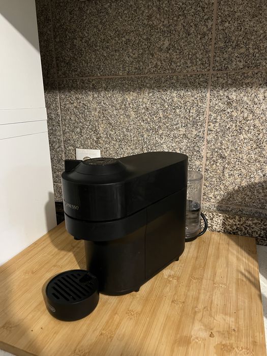 Vendo maquina de cafe nespresso