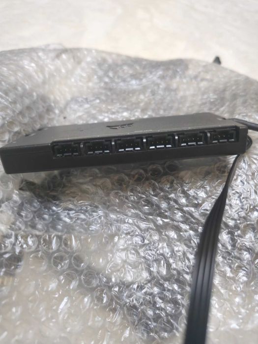 Вентилятори Corsair LL120 RGB White 120mm 4шт + Сorsair Icue Commander Core XT rgb hub контролер вентиляторів