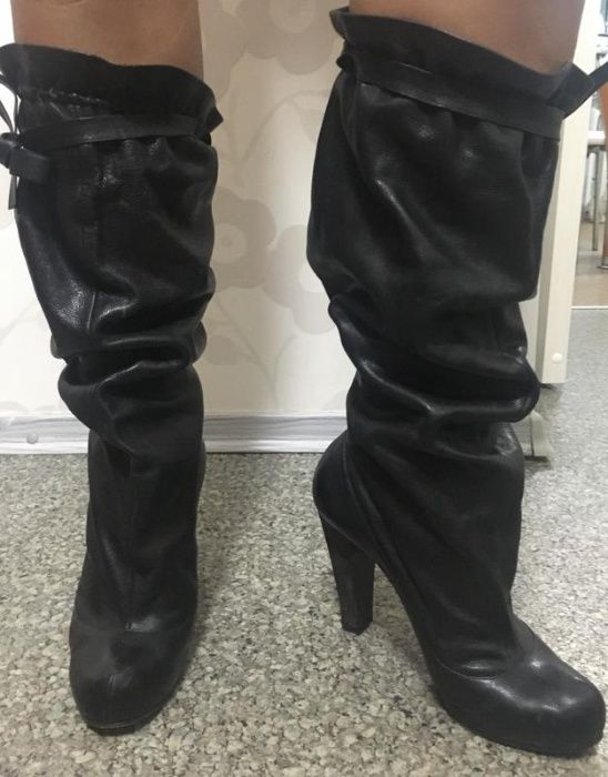 Фирменные кожаные сапоги Marc Jacobs