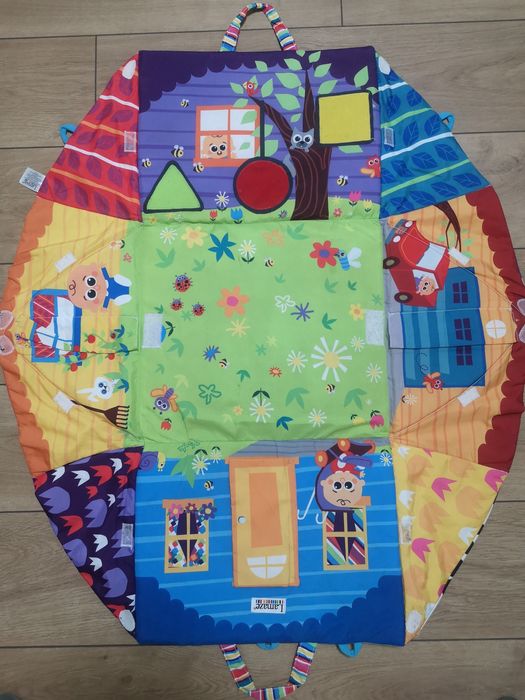 Kolorowa mata Lamaze domek namiot