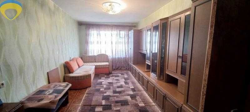 Продам 3 кімнатну квартиру на пр. Добровольського.  р8