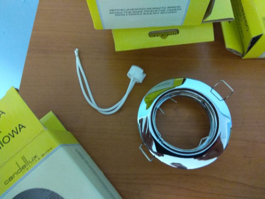 Halogenowa oprawa oświetleniowa