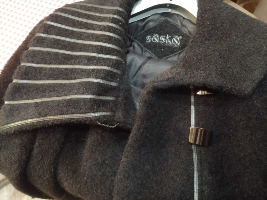 Wełniany damski  zimowy  płaszcz SASKA Fashion