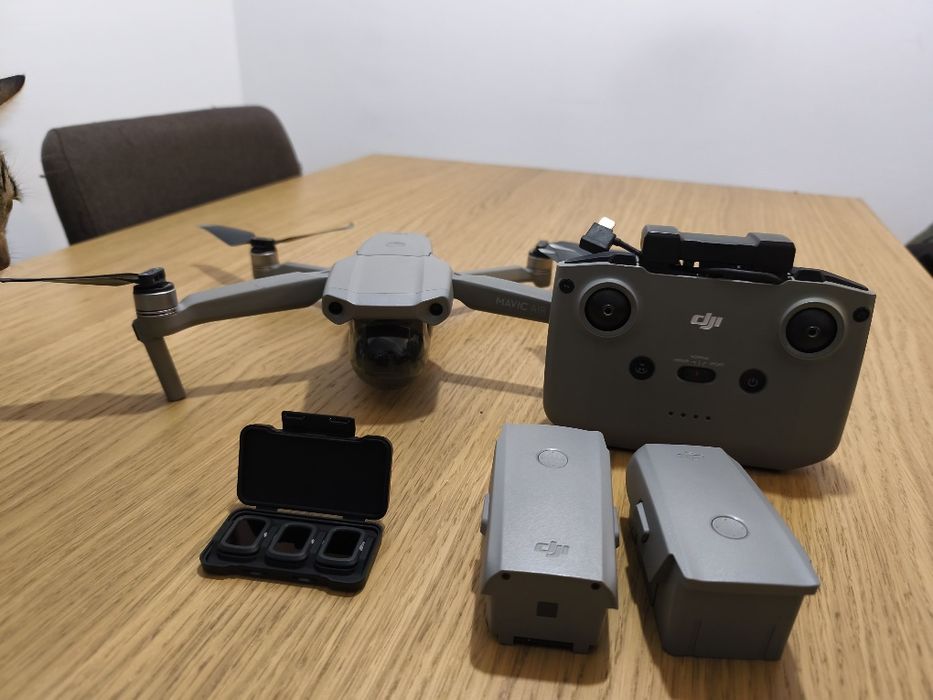 Drone DJI Mavic Air 2 - fly more combo