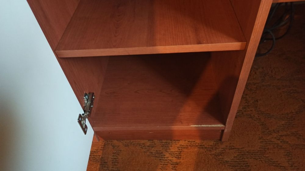 Стіл комп'ютерний кльовий