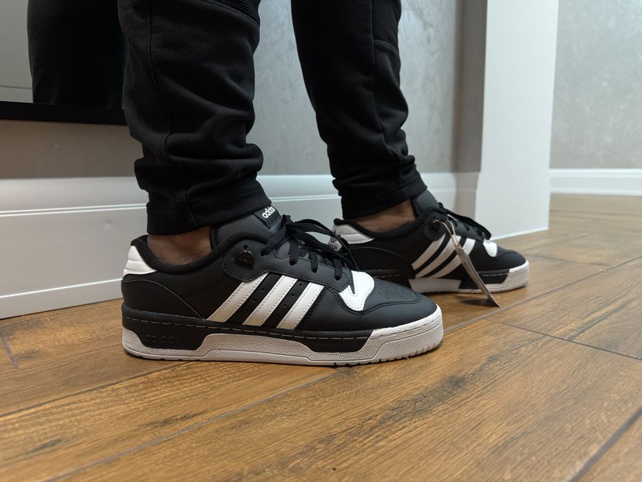 Usa ! Adidas Rivaly Low FZ6327 оригинал р.44-28,5 см