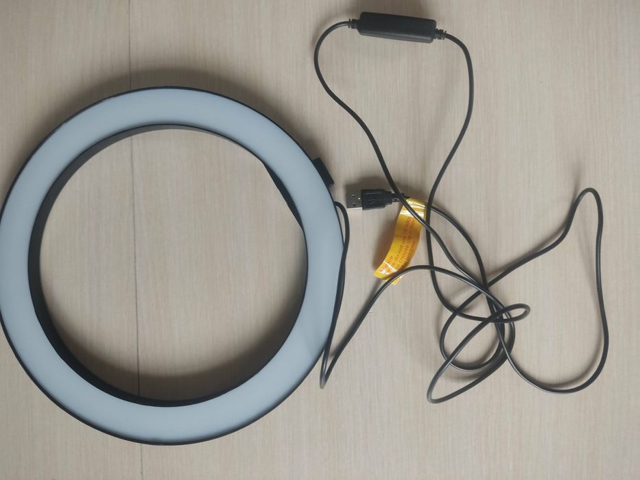 Кільцева лампа AIXPI L218 10 дюймів