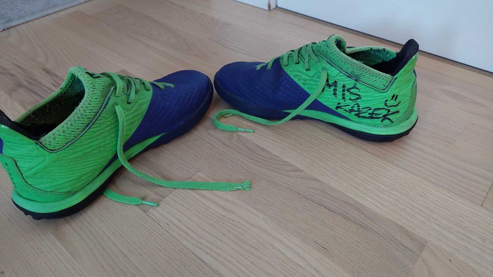 Buty r35 piłka nożna Kipsta Viralto III TF twarda nawierzchnia turfy