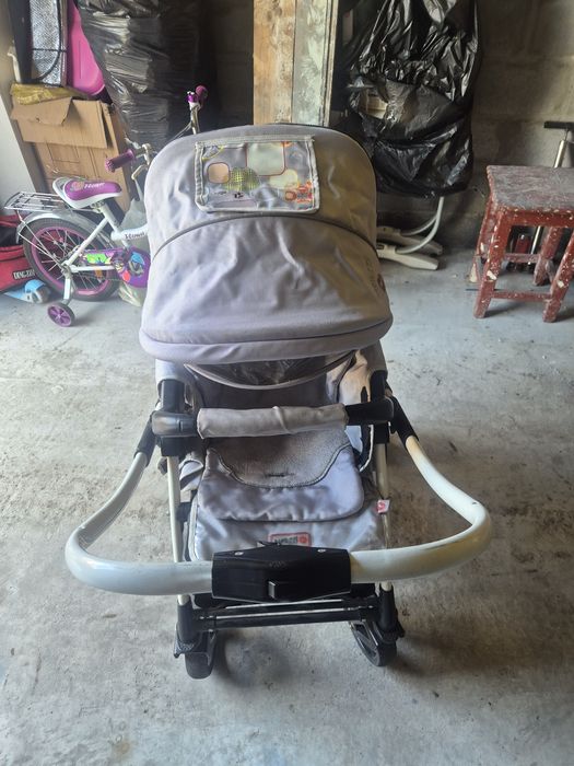 Коляска дитяча. Все працює. Безкоштовно
