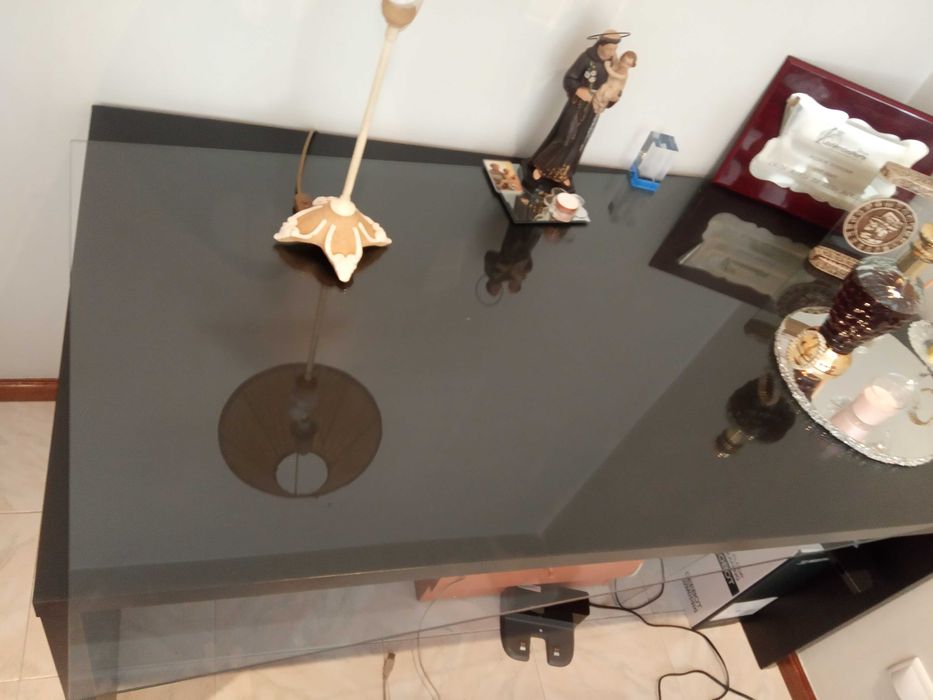 Secretaria de escritório em bengue