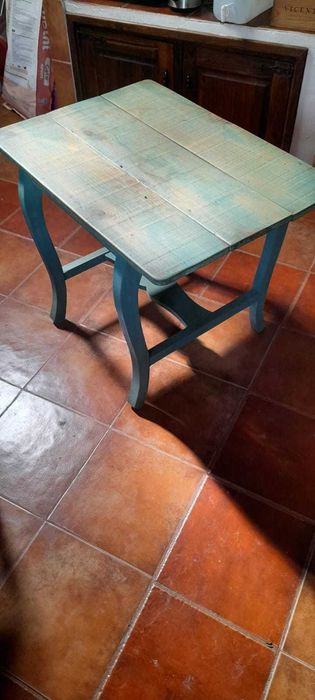 Móveis para venda.