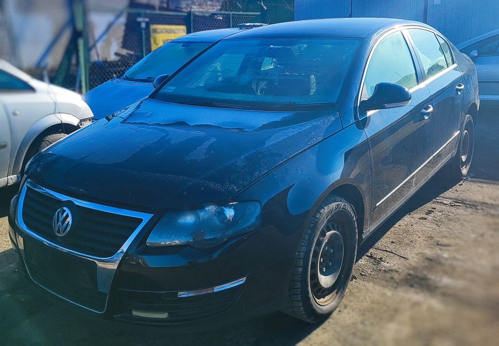 Volkswagen Passat b6 klapa tył sedan