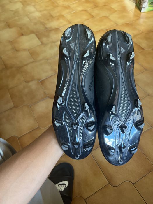 Chuteira da adidas