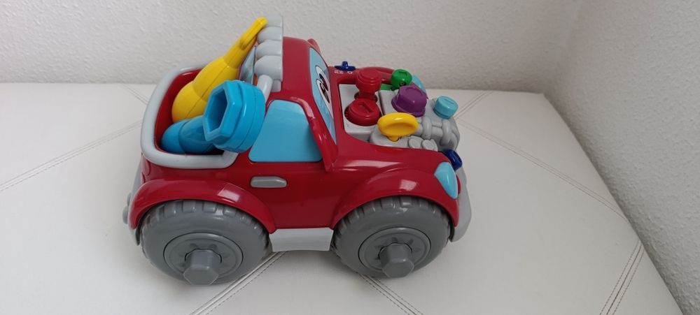 Carro falante bilíngue da Chicco