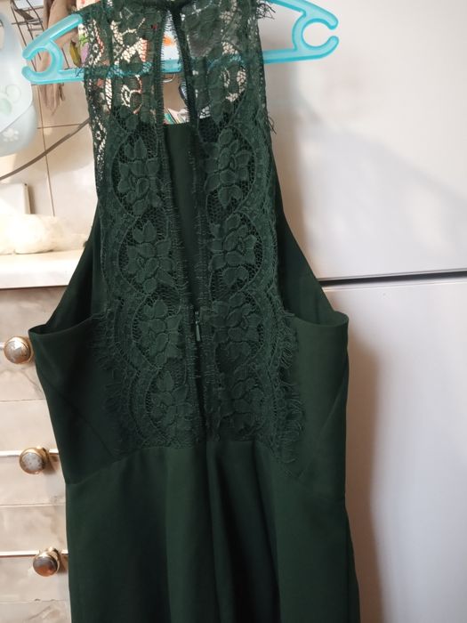 Жіноча святкова сукня.