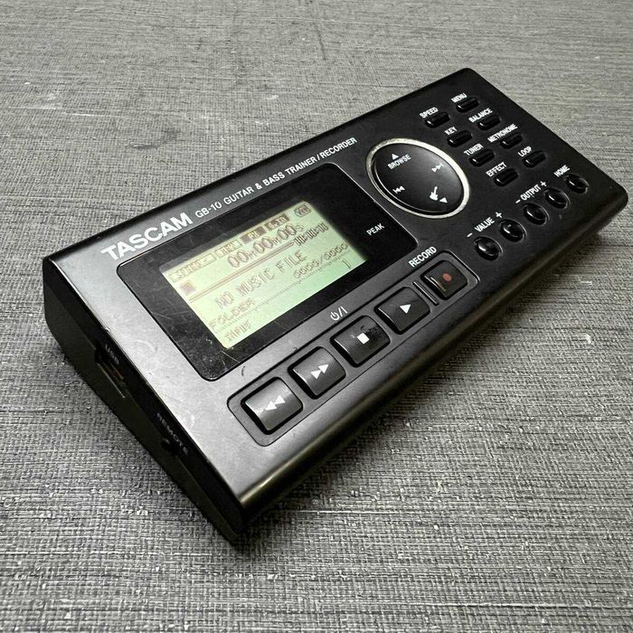 Универсальный гитарный бас рекордер tascam gb-10
