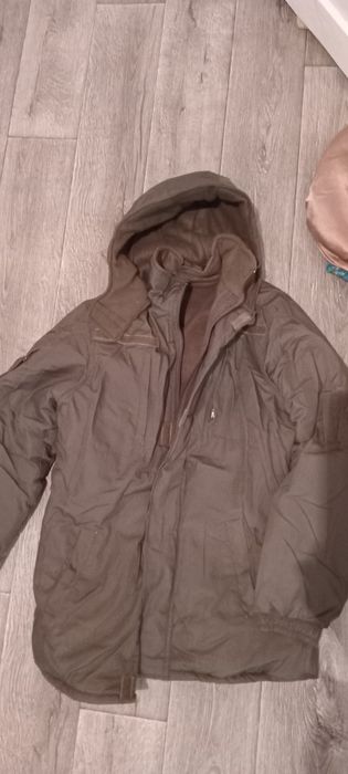 Куртка  кольору хакі зимня