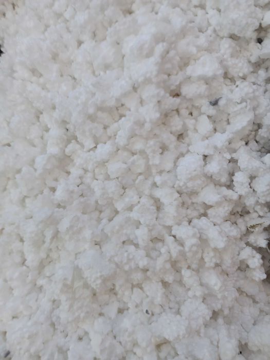 Granulat styro ocieplenie dachu ścian strop wdmuchany ciepły spieniony