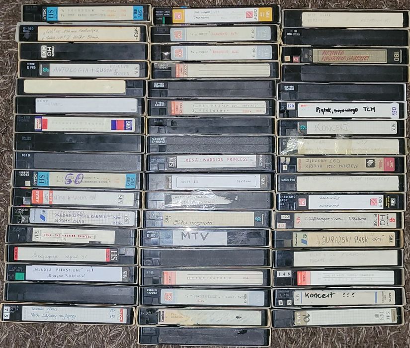 Kasety VHS filmy seriale zestaw