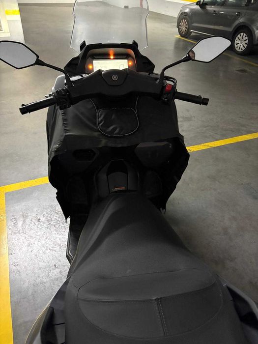 Yamaha Tricity 300 | 2023 | 4500km | Como novo | Carta de carro