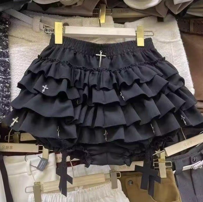 Чорні шорти-юбка з рюшами готика з хрестами