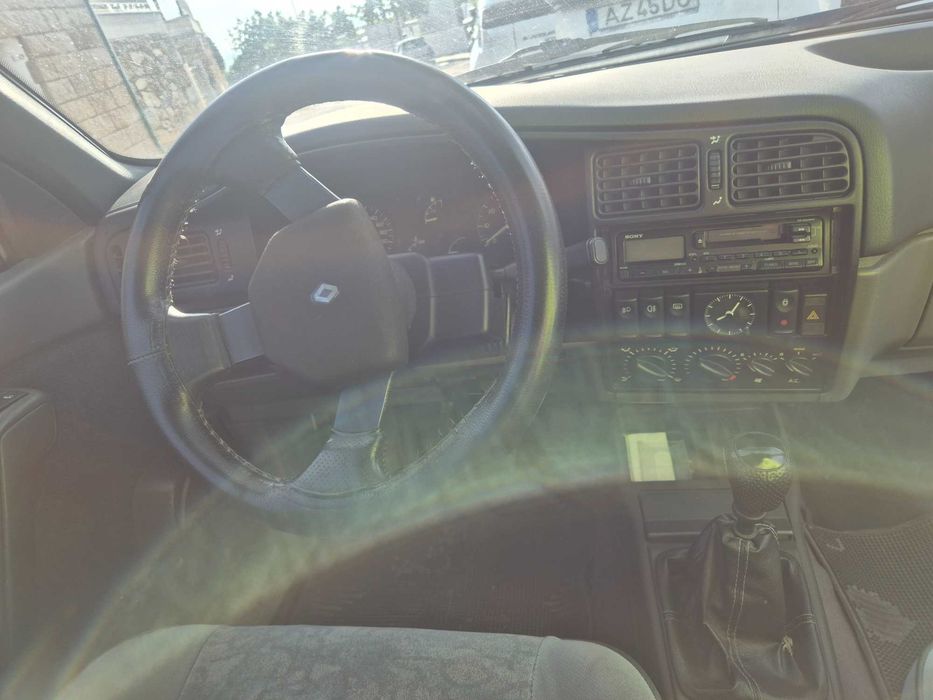 Automóvel Renault 19