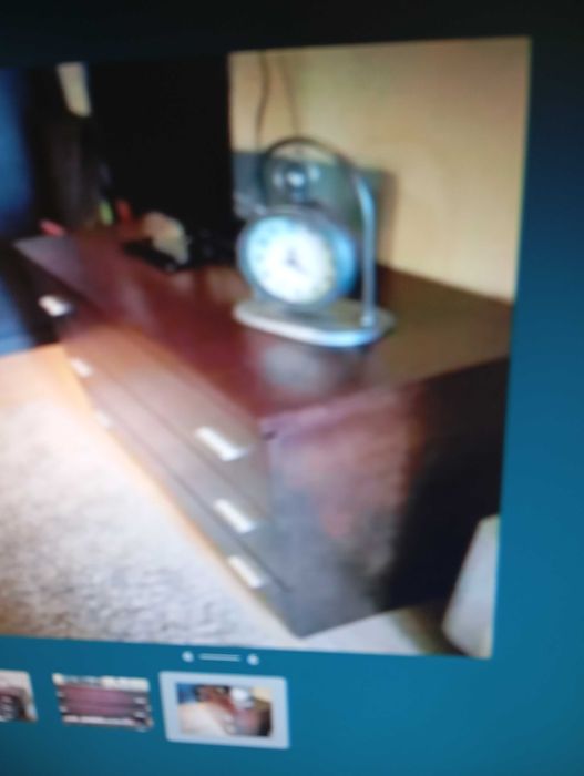 Mobília quarto em Pinho castanho escuro