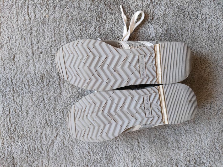 Buty sportowe, joggingi jak nowe rozm 38 dziewczęce trampk