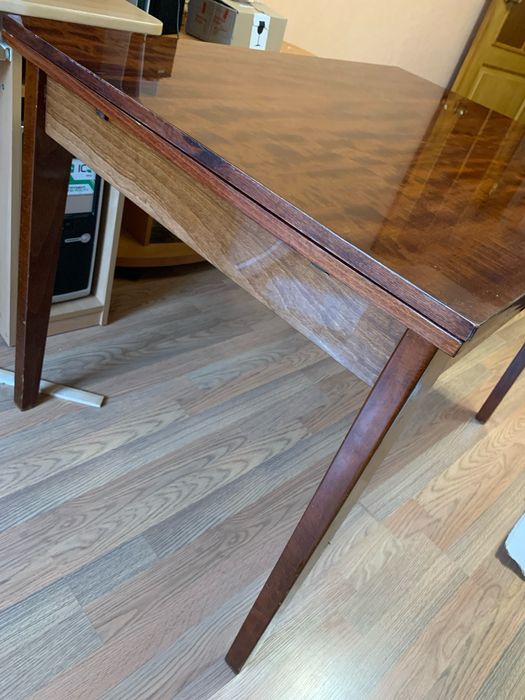 Продається стіл