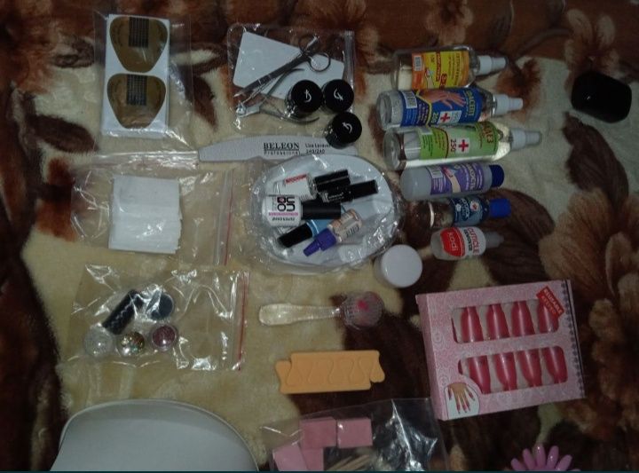 Продам б/у стартовий манікюрний набір