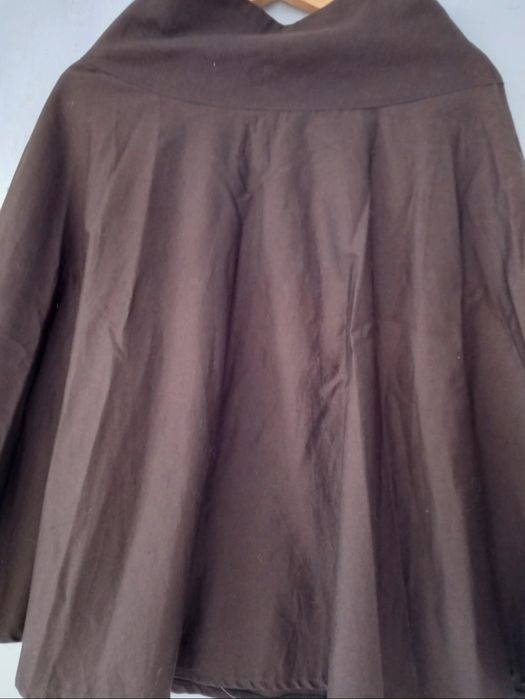 Saia rodada com Bordado