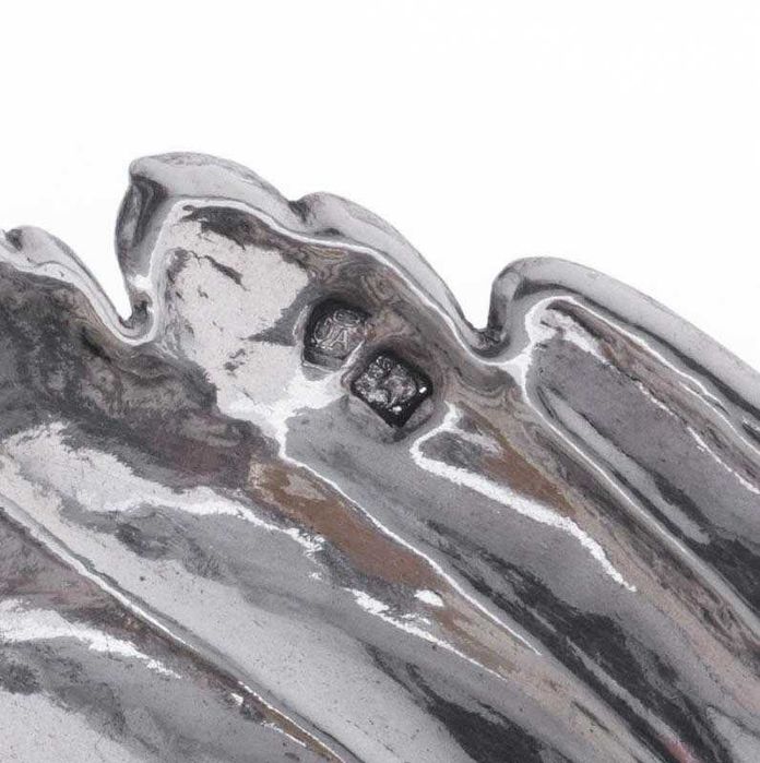 Aneleira em prata portuguesa, em forma de 3 conchas