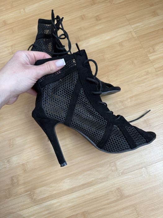 Туфлі High Heels