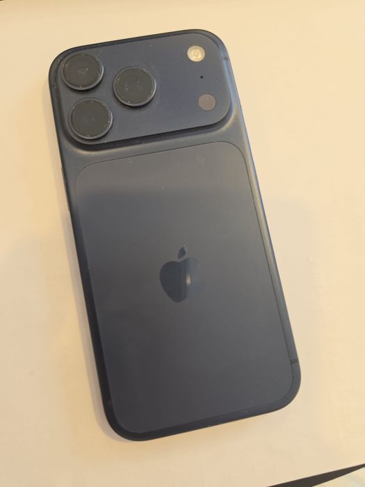 Iphone 17 PRO 256gb - niebieski, stan idealny