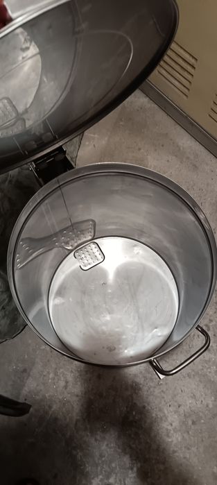 Caixote do lixo em inox