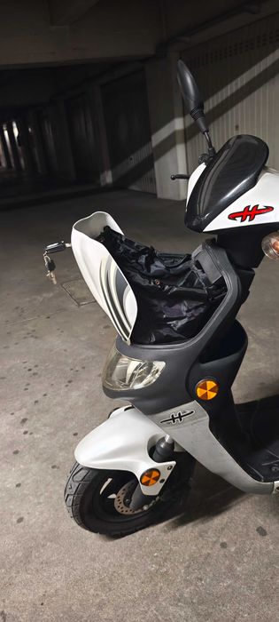 Keeway Hurricane 50cc (2 Tempos) c/ Top Case, como nova