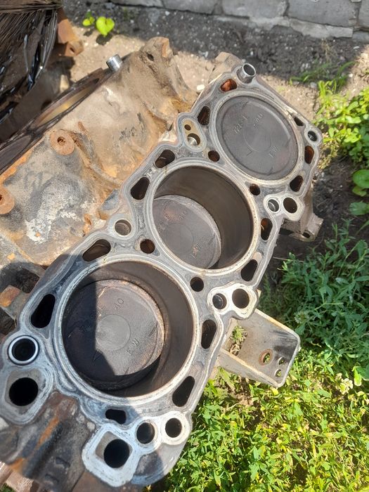 Блок двигателя Пенёк для Митсубиси Паджеро Спорт 1