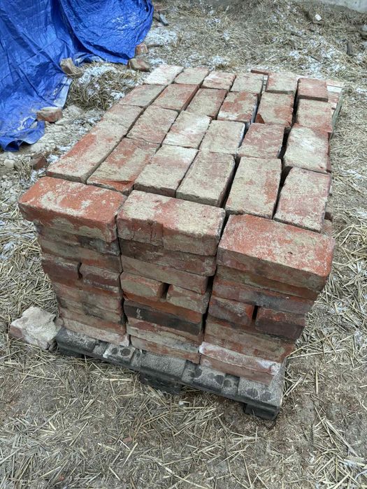 Cegła rozbiórkowa ze stodoły – 2000–2500 szt. | Babkowice