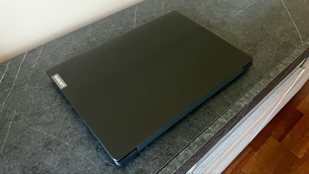 Lenovo Ideapad S145 I5-8265U/2 Discos/nVidia MX110/12Gb RAM