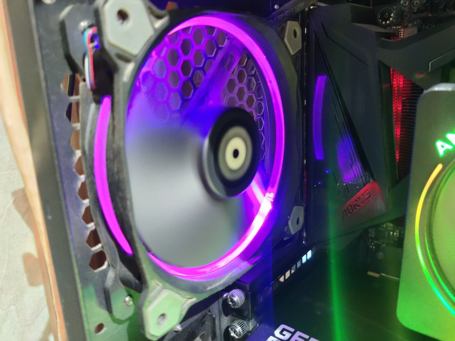 Вентиляторы Thermaltake Riing 12 RGB Sync Edition 3-Pack