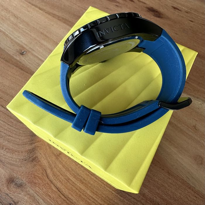 Invicta Aviator model 33037