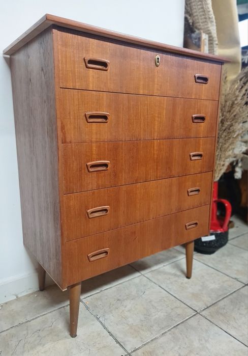 Komoda tekowa z szufladami ,skandynawski design,Szwecja lata 60,mid-c