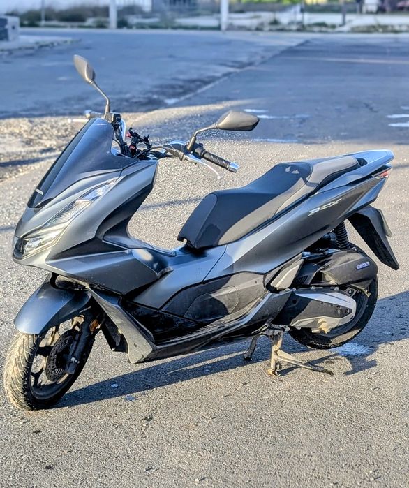 HONDA PCX 125 scooter
