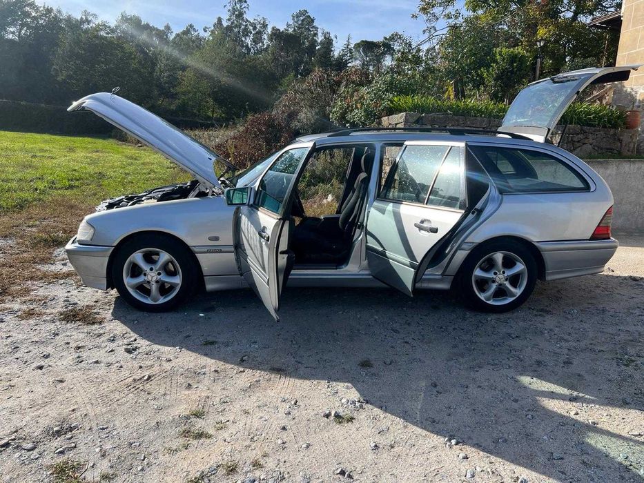mercedes benz em muito bom estado