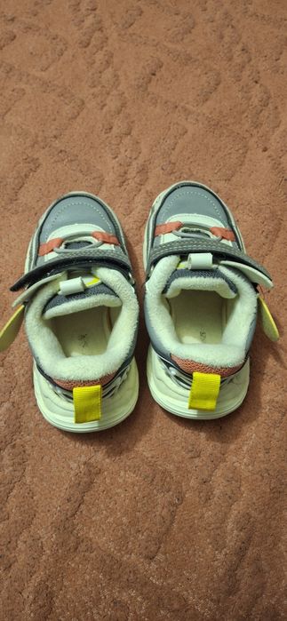 Утеплені кросівки для дівчинки